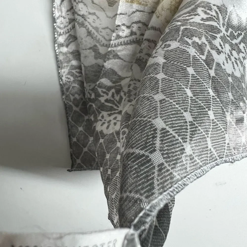 Rare Luxury JACQUARD CHARCOAL BOHEMIAN SCARF PLATINUM GOLD 19”x19”